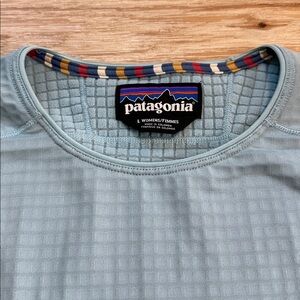 Patagonia Womens Polartec Thermal Pro R1® Air Crew Size Large in Big Sky Blue.